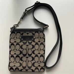 Coach Crossbody Signature Canvas